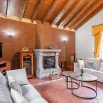 Casa Grau * 利亚内斯